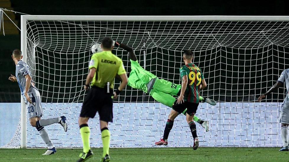 È una Spal in grigio, a Terni gioca tanto ma viene sconfitta