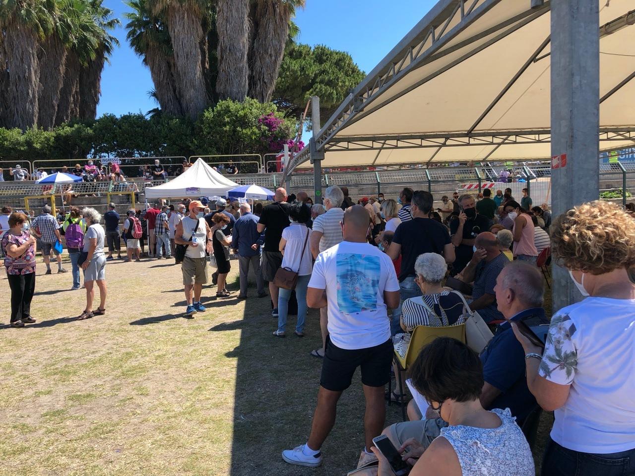 L'hub vaccinale di Alghero allo stadio Mariotti