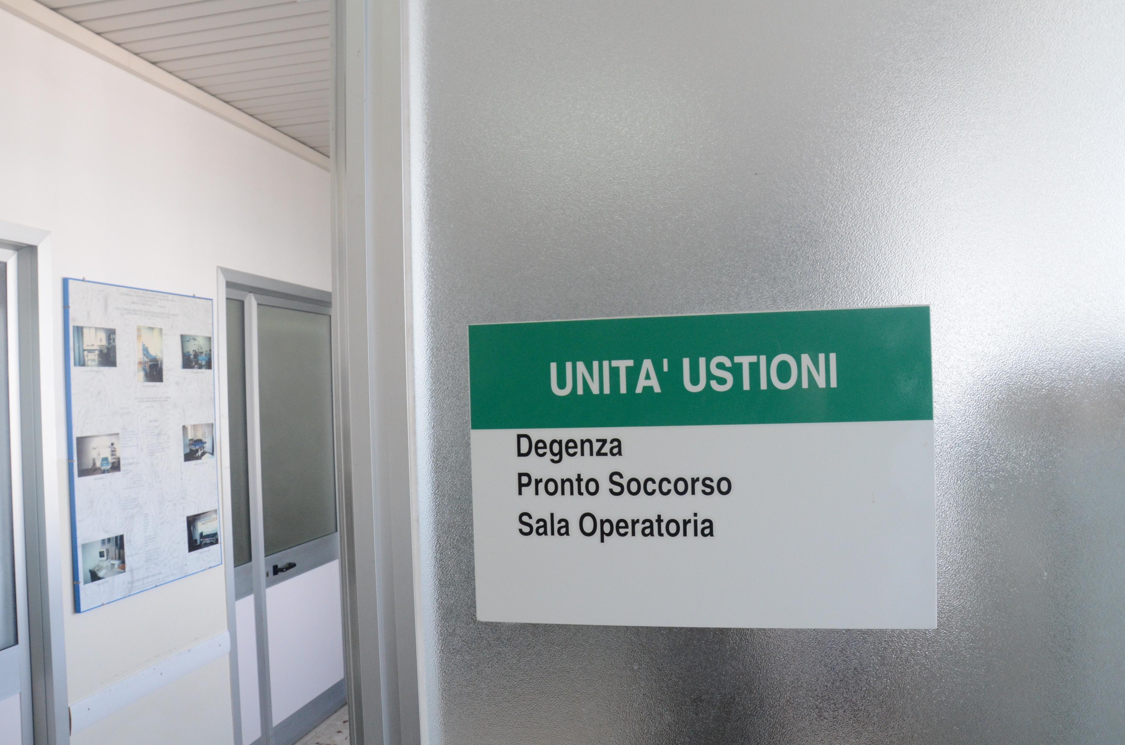 Si era dato fuoco davanti a un bar: muore in ospedale a Sassari dopo tre giorni di agonia 