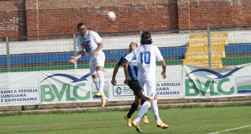 Ravenna sott’acqua, il match dei neroverdi dura cinque minuti 