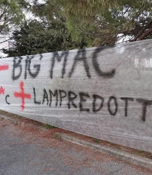 Protesta di Rifondazione e Intifada