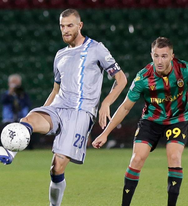 Viviani lotta su ogni pallone Esposito sbaglia la serata