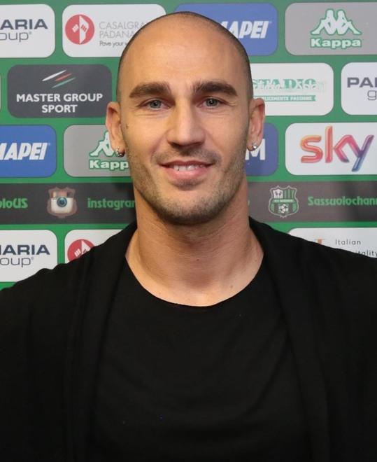 Cannavaro ieri in tribuna dopo l’addio alla Cina
