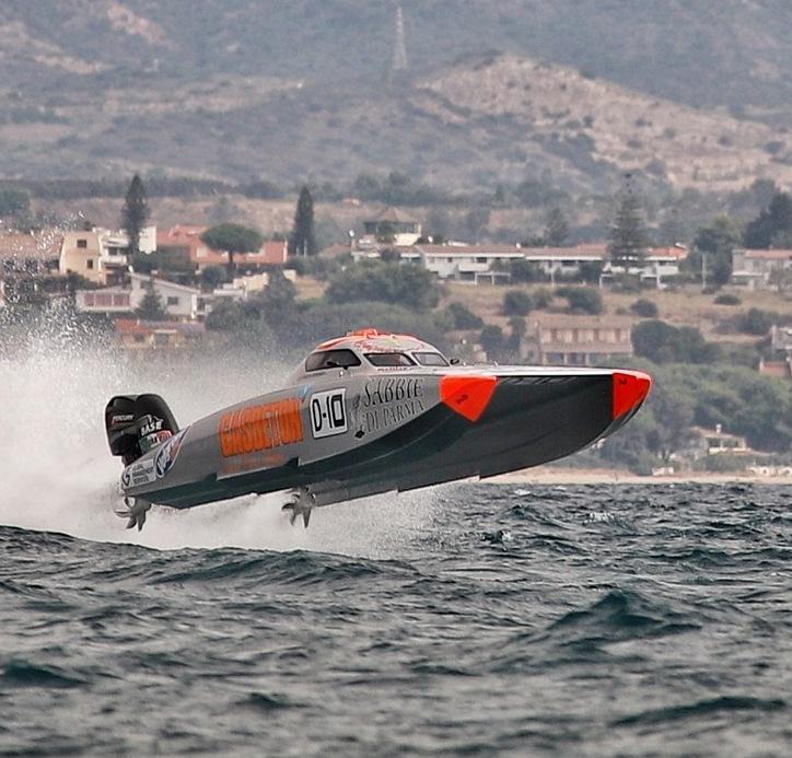 Mondiale offshore, al Poetto trionfo di Carpitella e Bacchi 