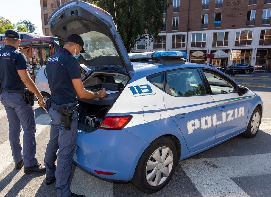 “Scortato” dalla Polizia per tornare a casa sua 