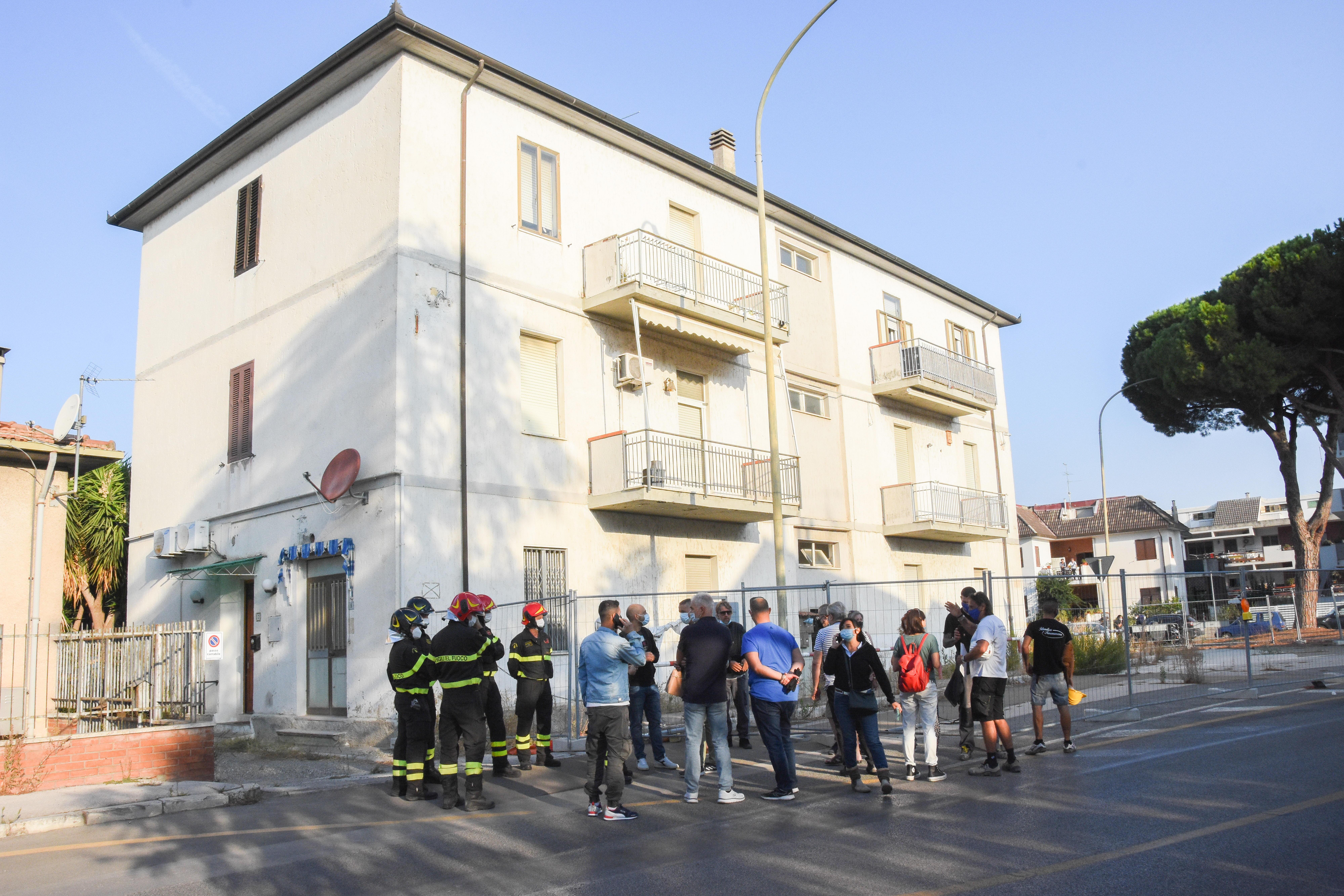 L'intervento in  via Cimabue /Orcagna (foto agenzia Bf)