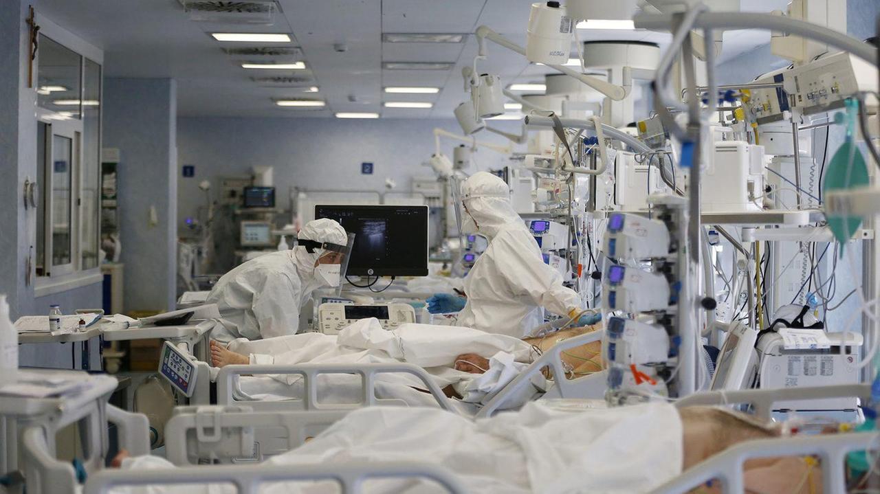 Il Covid rialza la testa: quattro vittime, la più giovane aveva appena 23 anni