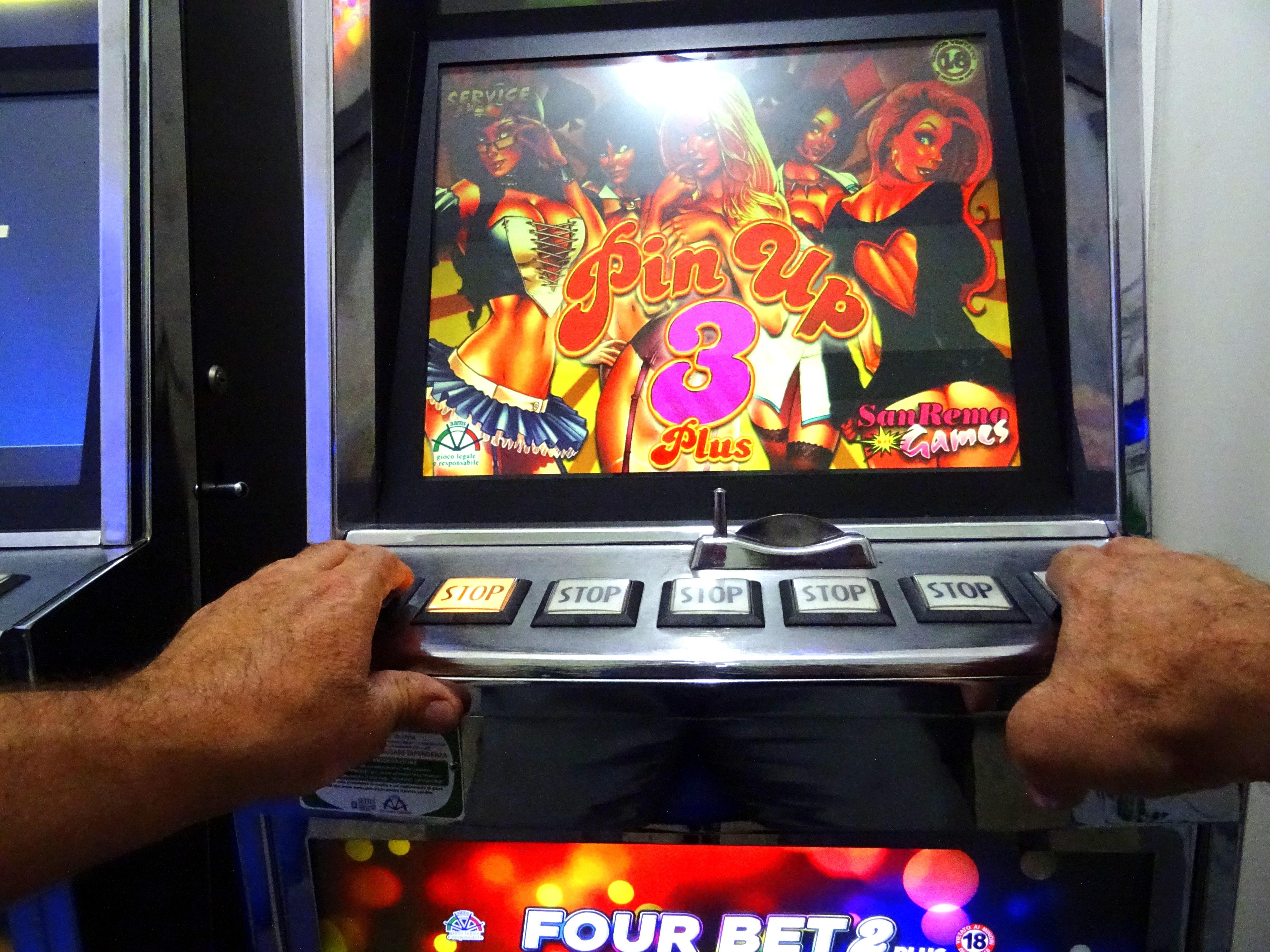 Slot machine in un locale di Marrubiu non autorizzato: per il titolare multa da 5 a 10mila euro