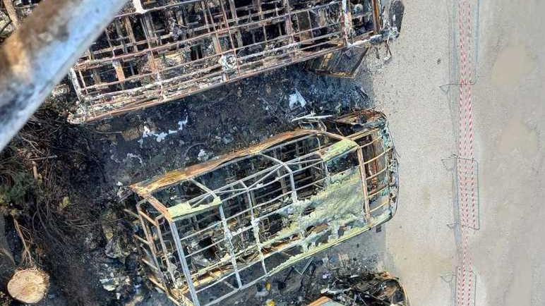 Scuolabus a fuoco, contributi dalle telecamere