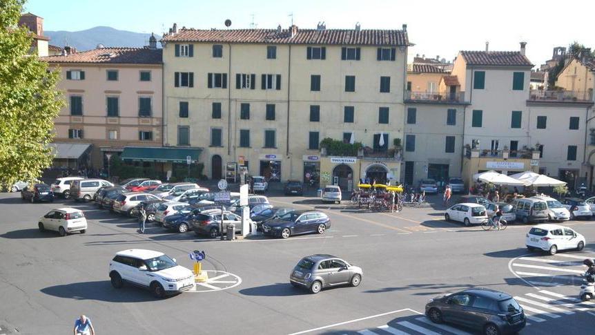 Lunedì prossimo chiusa al traffico piazza Santa Maria