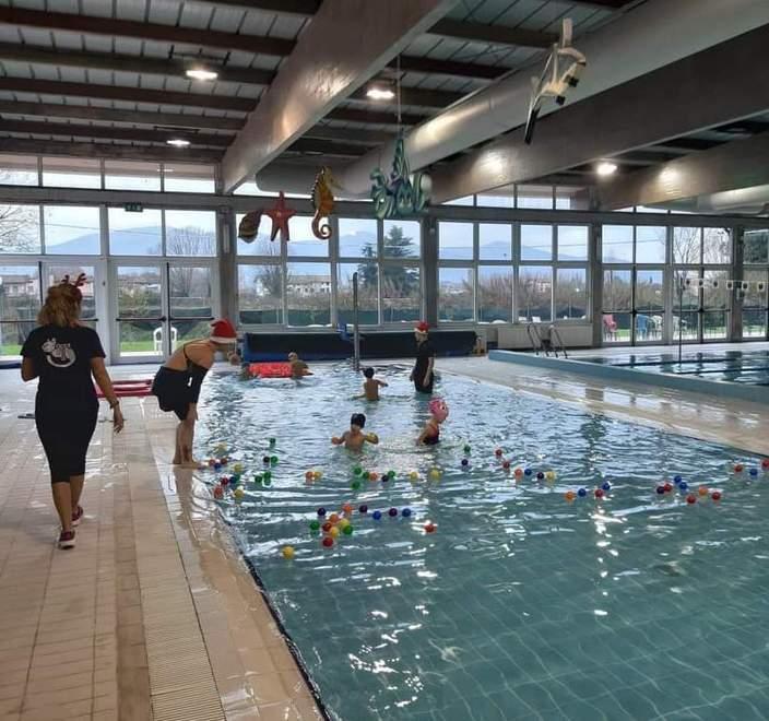 Anticipata a ieri la riapertura della piscina comunale 