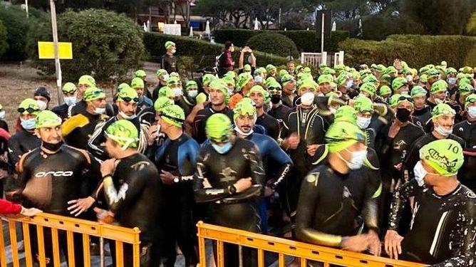 Il maltempo non ferma gli atleti di ferro Carboncini e Zanini, un giorno da eroi