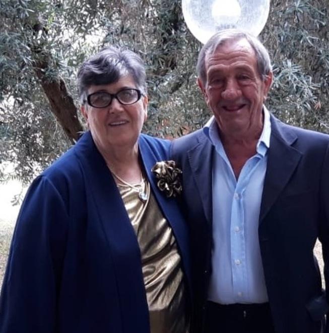 Simonetta e Renato hanno festeggiato i 50 anni di matrimonio