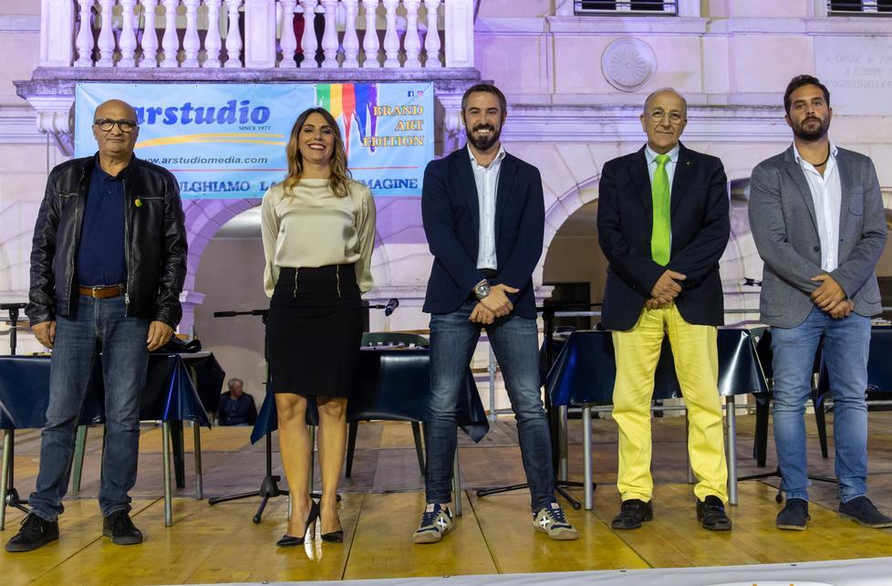 I cinque candidati a dibattito