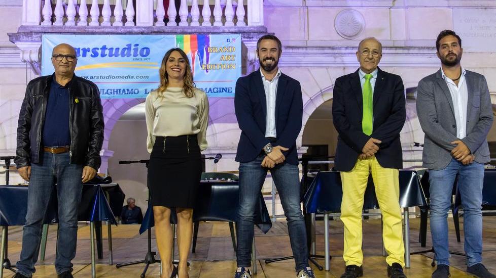 I cinque candidati a dibattito