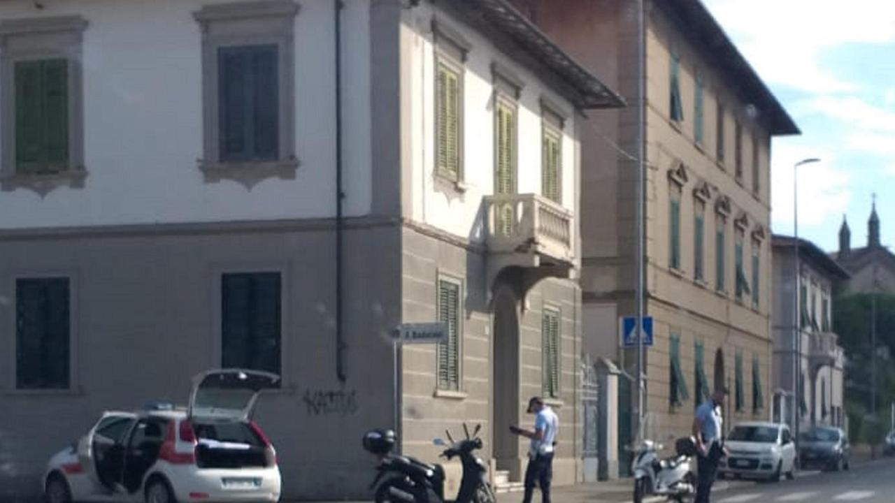 La polizia municipale sul posto