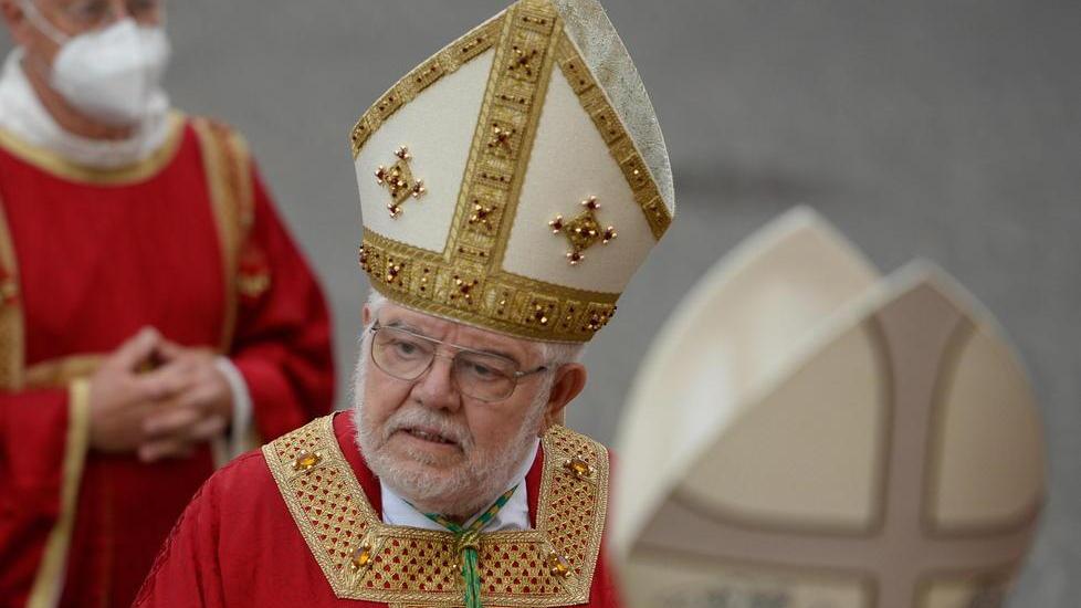 Il padrino e la madrina aboliti dalla cresima