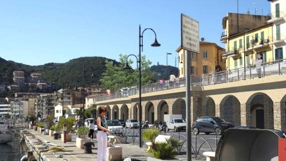 Un porticato in via Barellai a copertura delle pescherie 