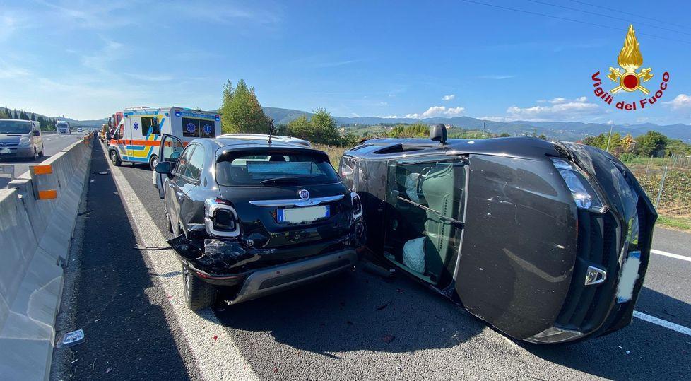 Maxi incidente sull’A11