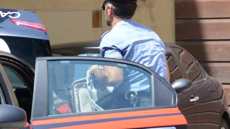 Eroina e marijuana dopo la perquisizione Arrestato dai carabinieri