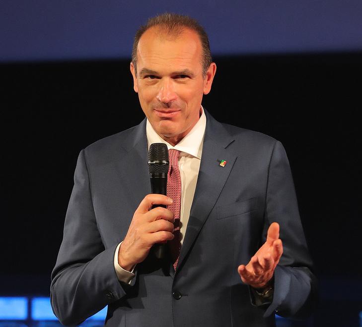 Pubblico al 50% nei palazzetti E Righi si appella al Governo 