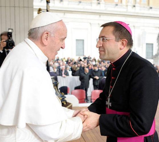 L'incontro tra papa Francesco e il vescovo di San Miniato Migliavacca