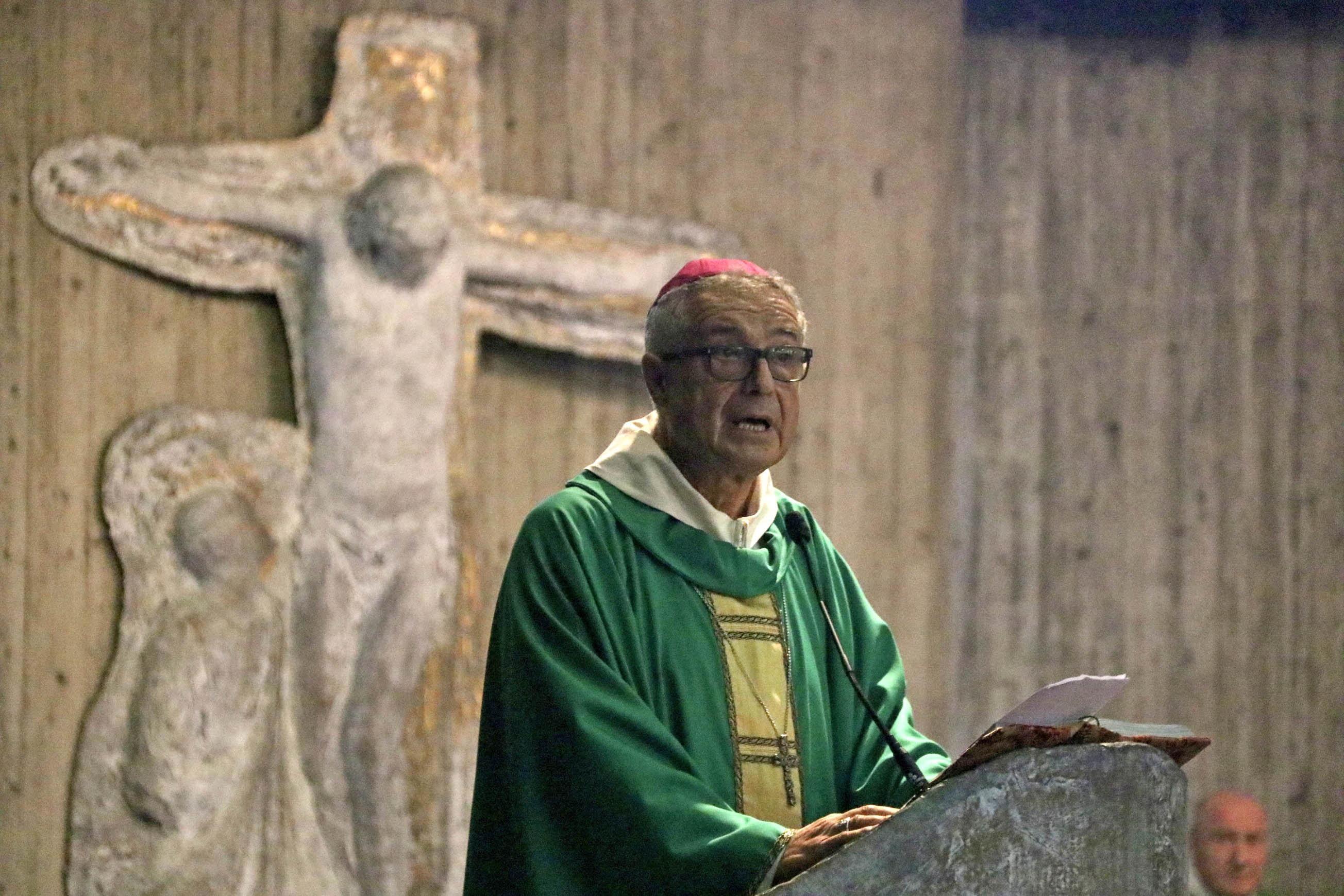Il vescovo Giovanni Nerbini durante l'omelia del 19 settembre alla Castellina