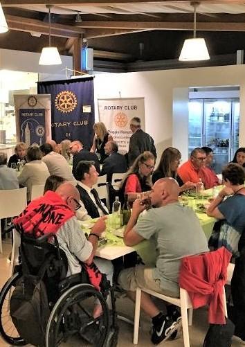 Villeggiatura gratuita per sessanta ospiti speciali