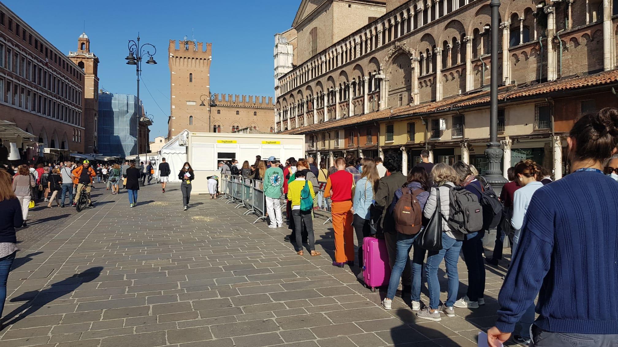 Internazionale a Ferrara: entusiasmo e code