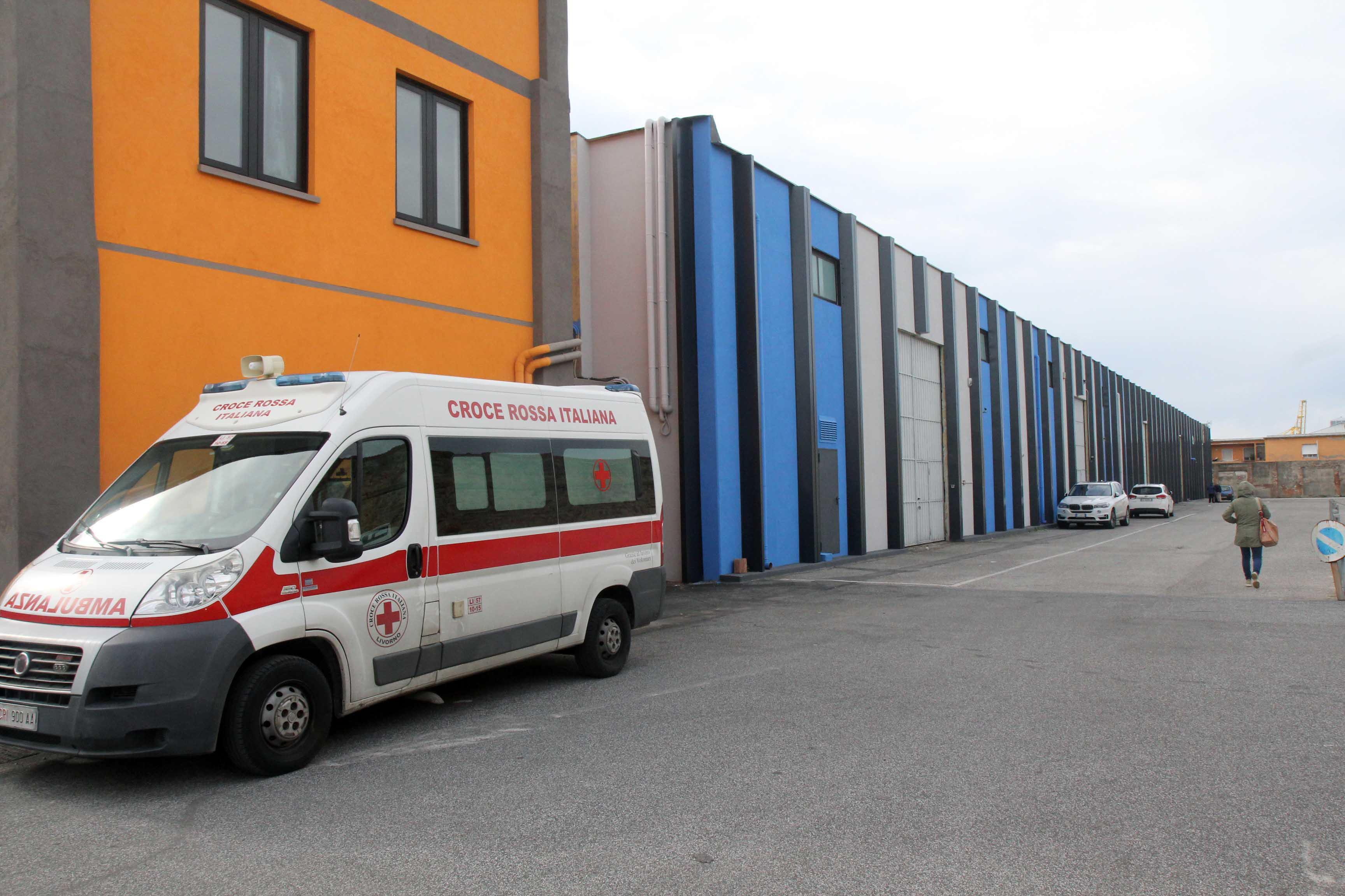 Un'ambulanza della Croce rossa italiana (foto d'archivio)