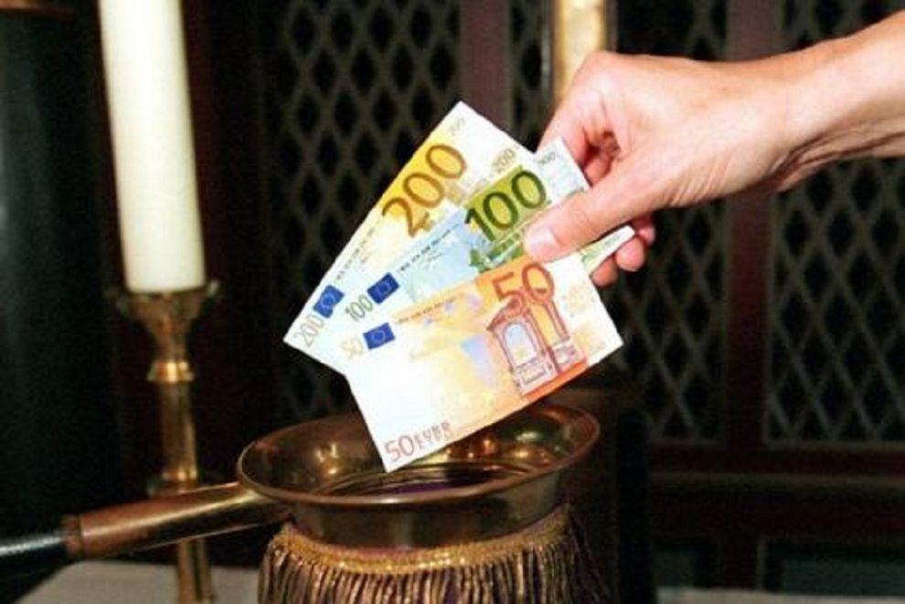 Valdera, parroco denunciato per la ristrutturazione della canonica: "Spese non chiare"