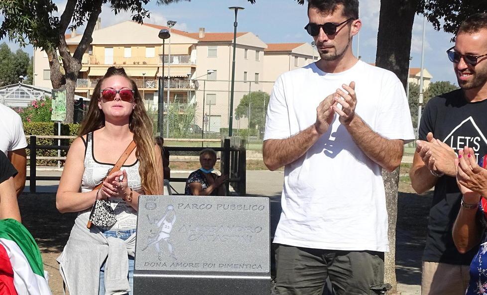 Il campo da basket intitolato al barista tifoso dell’Nba 