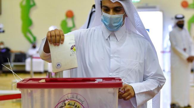 Qatar: aperti i seggi per le prime elezioni della sua storia