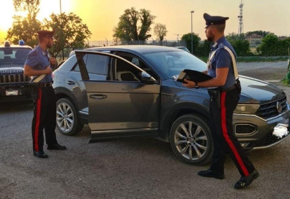 Massa Fiscaglia, ha “perso” l’auto che aveva in custodia: denunciato 45enne 