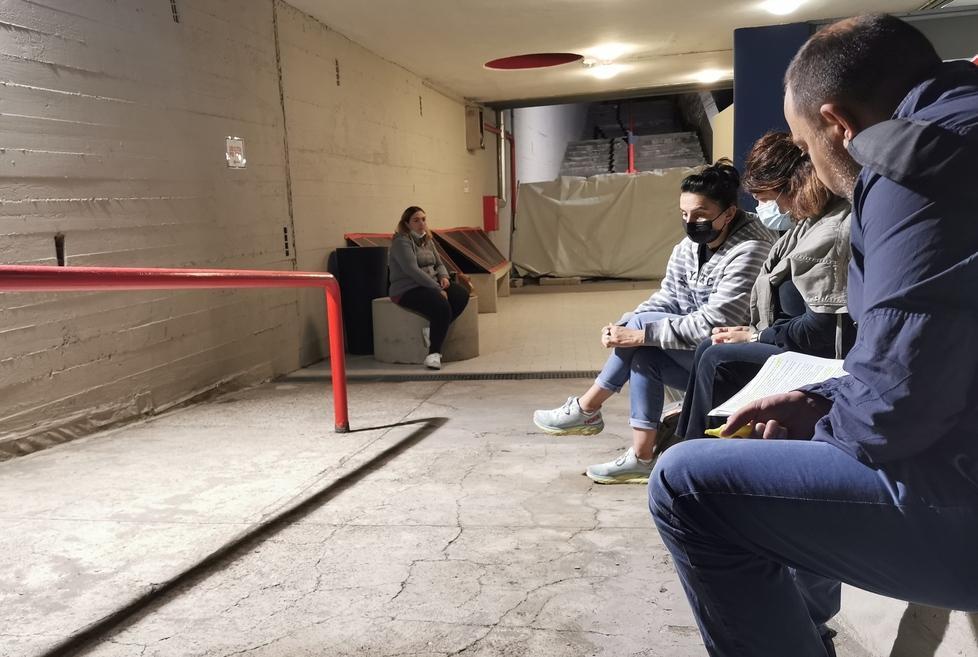 «Genitori in fila di notte a Vignola per prenotare il corso di nuoto» 