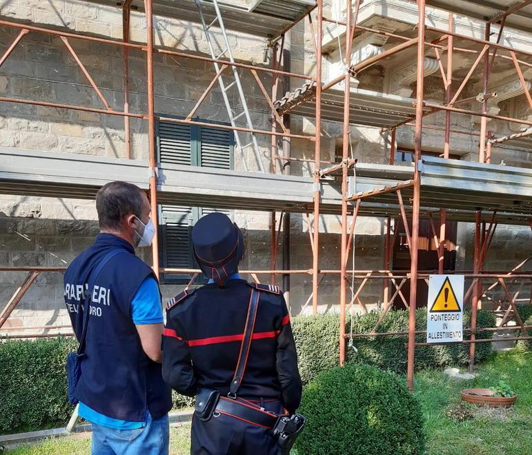 Ponteggio non sicuro, multato imprenditore 