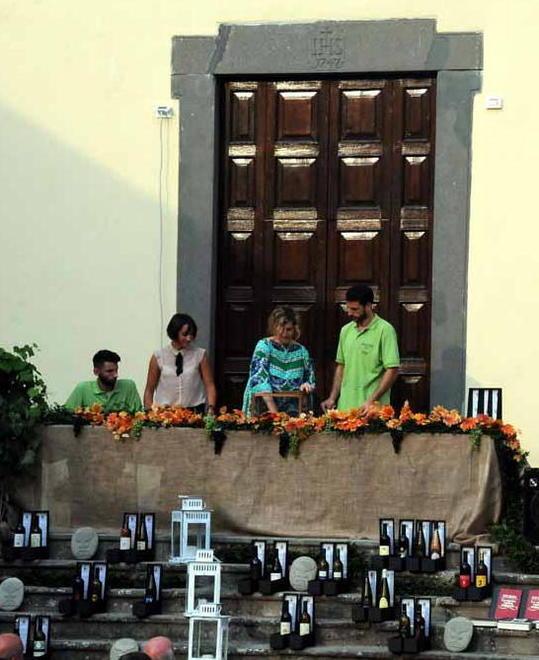 Torna il BancarelVino ma dentro il municipio 