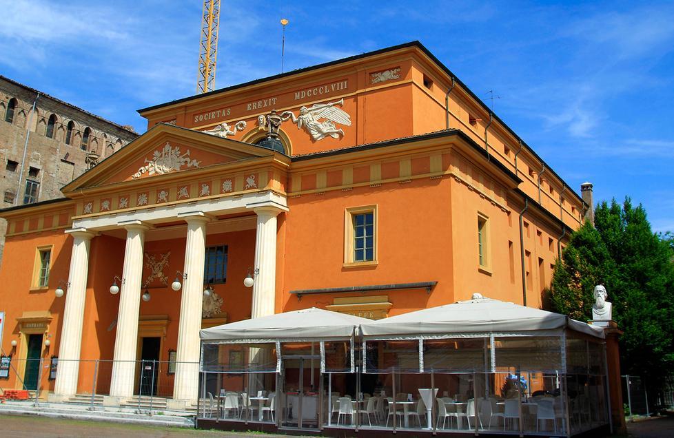 Il Caffè del Teatro si prepara a riaprire La gestione al bar “39”