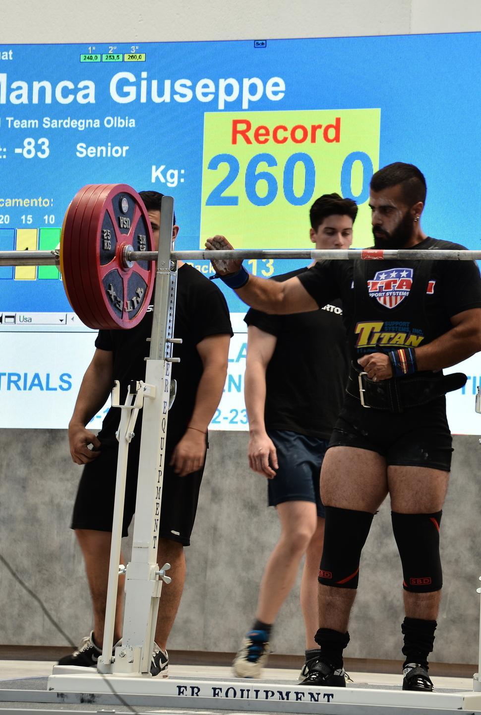 Gli atleti di powerlifting spiccano ai mondiali