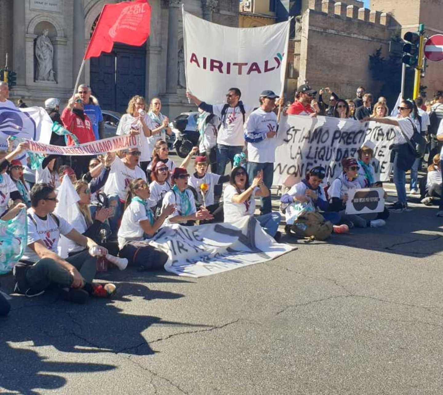L’Anpav: si assuma personale AirItaly La Fit Cisl: pochi voli sono un handicap