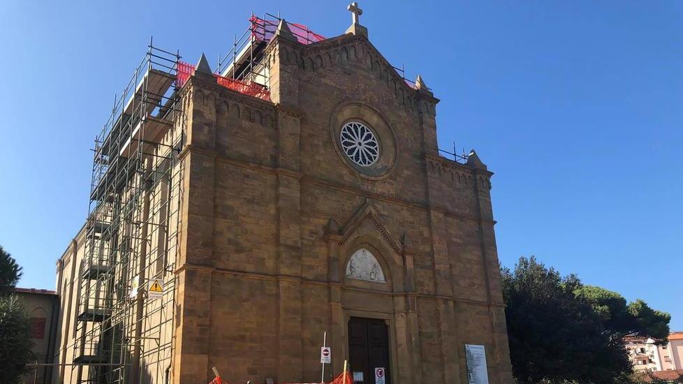 Un anno è passato e la chiesa resta inagibile