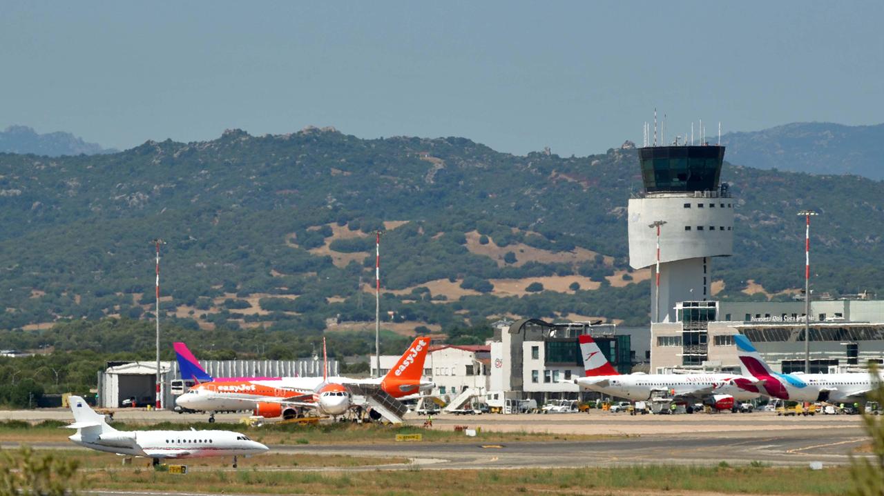 L'aeroporto di Olbia (foto Vanna Sanna)