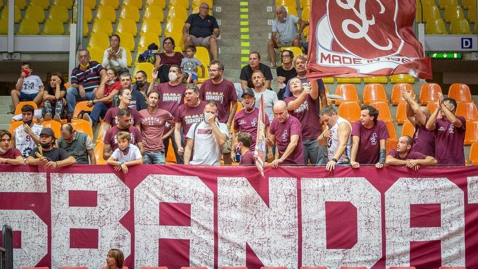La Libertas stecca all'esordio: la squadra di Fantozzi affonda contro gli Knights di Legnano