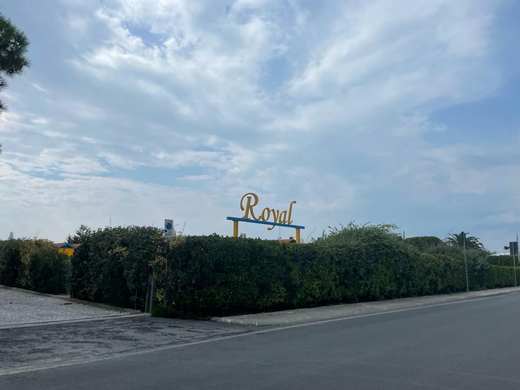 Società delle Bahamas compra un bagno a Forte dei Marmi 