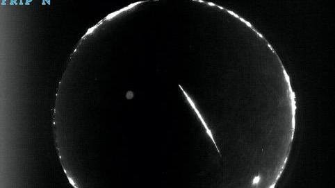 La traccia del bolide ripreso dalle telecamere di sistema Prisma