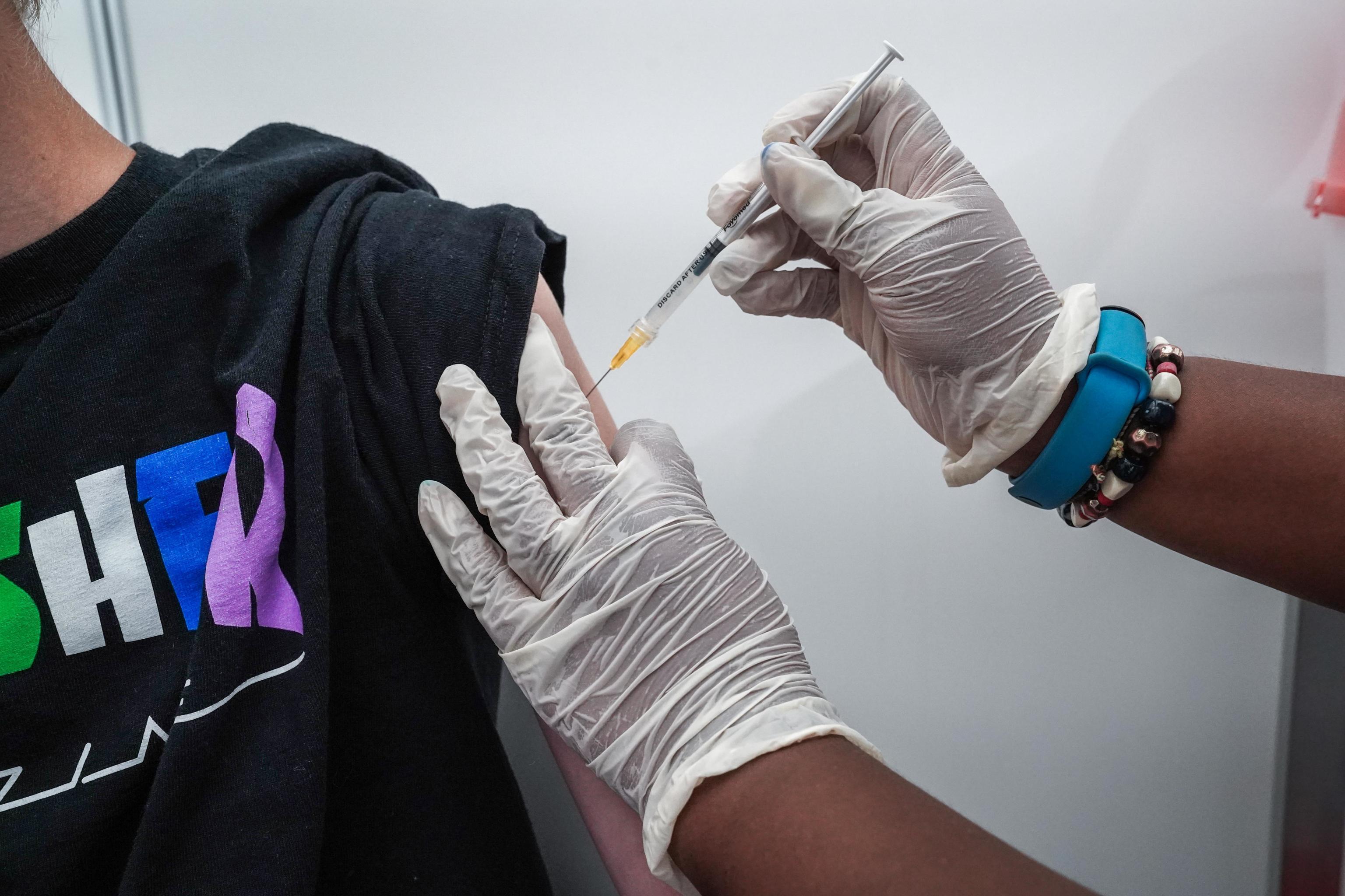 Mirandola, code, tensioni e accuse al Centro vaccinale Interventi della polizia 