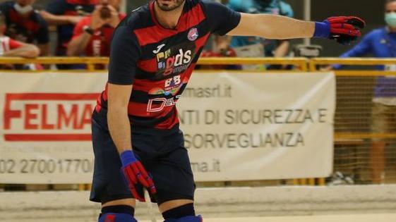 Il Forte dei Marmi cala il poker a Vercelli Il campionato inizia nel migliore dei modi