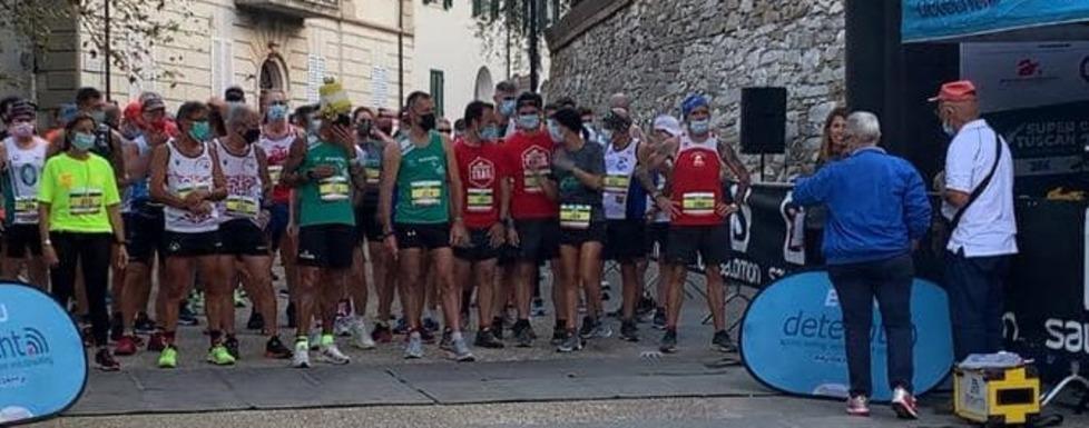 In tanti alla partenza della Tuscany Ecomarathon