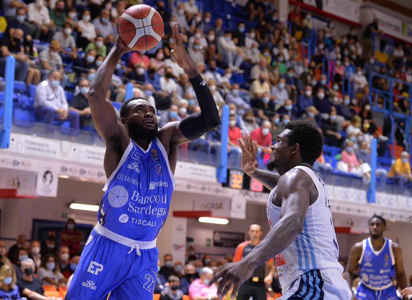 La Dinamo si sblocca tardi Brindisi vince ancora 