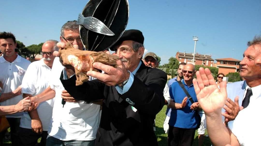 Addio a Franco Mazzantini, padre del rugby livornese: "Ha insegnato alla città ad andare in meta"